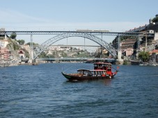 Tour no Douro entre as cidades