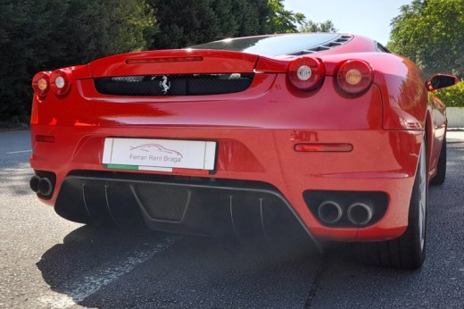 Conduzir um Ferrari F430 em Estrada em Braga (30km)