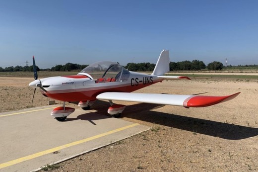 Batismo de voo com avião ultraleve de asa baixa EUROSTAR