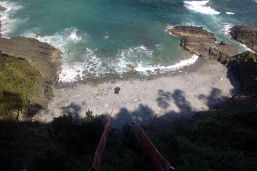 Puenting sobre el mar en Euskadi