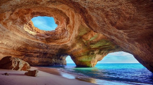 Tour de Barco às Grutas de Benagil