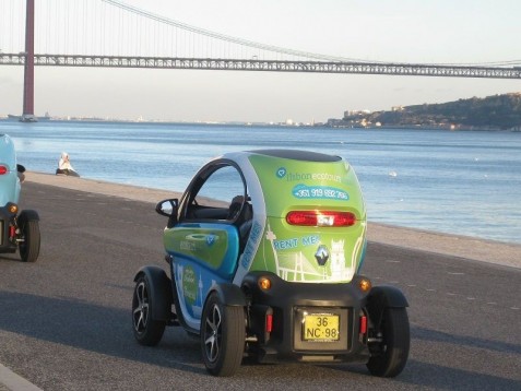 Tour Descobrimentos com Twizy em Lisboa (3 horas)