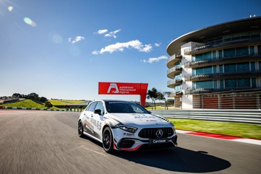 Conduzir um AMG A45 no Autódromo Internacional do Algarve