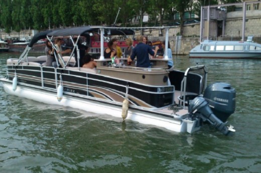 Bateau privatis&eacute; pour 9 personnes