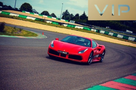 Pack VIP Conduzir  um Ferrari 488 - 5 voltas em Circuito de Espanha