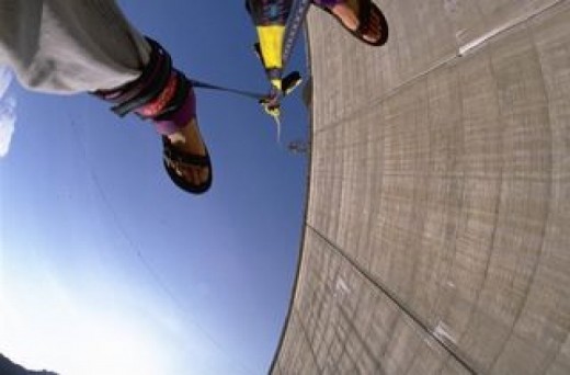 007 Bungee Jump Goldeneye - Suiça