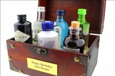 Famous Gin Tasting Collection com Cofre Personalizado