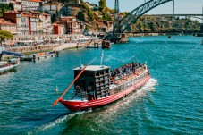 Cruzeiro das 6 pontes com petiscos e bebidas a bordo