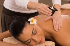 Massagem com Velas Quentes (60’) + Circuito SPA + Ritual de Chá