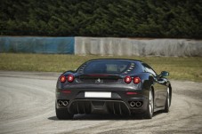 Conduzir um Ferrari F430 no Autódromo de Braga