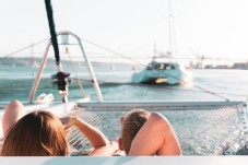 Despedida de solteira em barco Catamaran em Lisboa