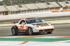 Conduz um Porsche 992 GT3 em circuito