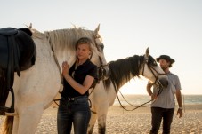 Passeio Romântico a Cavalo na Praia