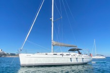 Veleiro Aloha Blue no Rio Tejo
