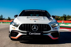 Conduzir um AMG A45 no Autódromo Internacional do Algarve