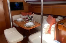 Noite Romântica a Bordo de Veleiro no rio Tejo com Jantar, Gin Sunset Tour e PA