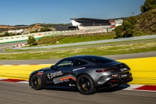 Conduzir um Mercedes AMG GT 63 2 voltas + 1 volta em co-piloto