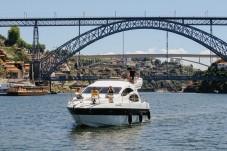 Noite a Bordo de Iate de Luxo no Porto