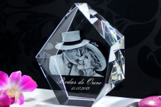 Exemplos de Prendas Originais e Personalizadas em Cristal 3D