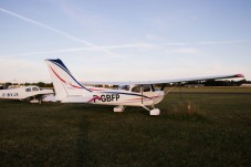 Voo de Iniciação à Pilotagem (20min) em Paris