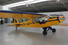 Voo com o avião histórico Piper Cub PA18/150