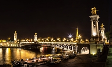 Moulin Rouge Paris com cruzeiro com jantar na Torre Eiffel