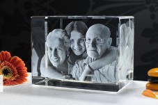Exemplos de Prendas Originais e Personalizadas em Cristal 3D
