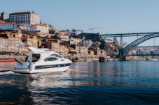 Noite a Bordo de Iate de Luxo no Rio Douro