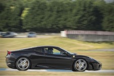 Conduzir um Ferrari F430 no Autódromo de Braga (2 voltas)