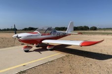 Batismo de voo com avião ultraleve de asa baixa EUROSTAR