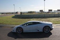 Conduzir um Lamborghini Huracán | 1 ou 2 Voltas em Circuito