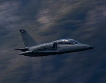 Voo em Avião a Jato Albatros L-39 nas Dolomitas - Trento, Italia (30 min)