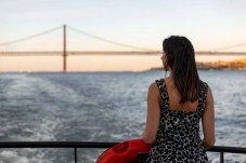 Passeio Sunset no Rio Tejo com Música ao Vivo p/2