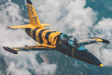 Voo em Avião de Caça Albatros L-39 nos Alpes - Sion, Suiça