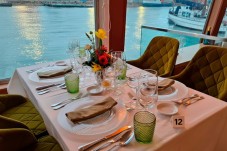 Jantar cruzeiro no rio Tejo - Mesa à janela