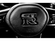 Conduzir um Nissan GTR em Lisboa