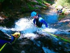 Canyoning no Rio Varziela (Gerês)