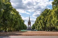 Kensington Palace Gardens Tour with Royal High Tea