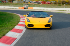 Lamborghini Gallardo em circuito