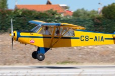 Voo com o avião histórico Piper Cub PA18/150