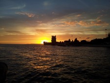 Sunset em Catamaran no Rio Tejo c/ Champagne p/2