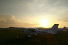 Voo de Iniciação à Pilotagem (20min) em Paris