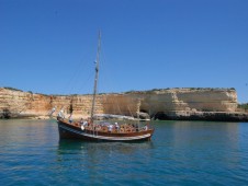 Tour na Costa Algarvia em Barco à Vela