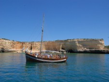 Tour na Costa Algarvia em Barco à Vela